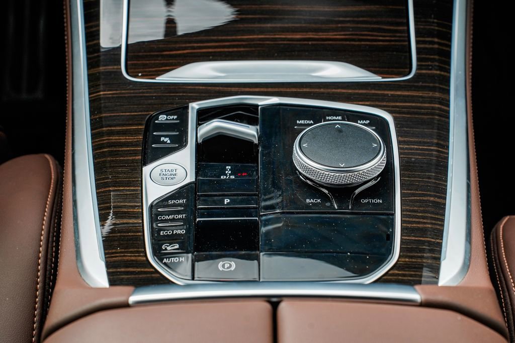 Used 2024 BMW X5 xDrive40i w/ M Sport Package image 16