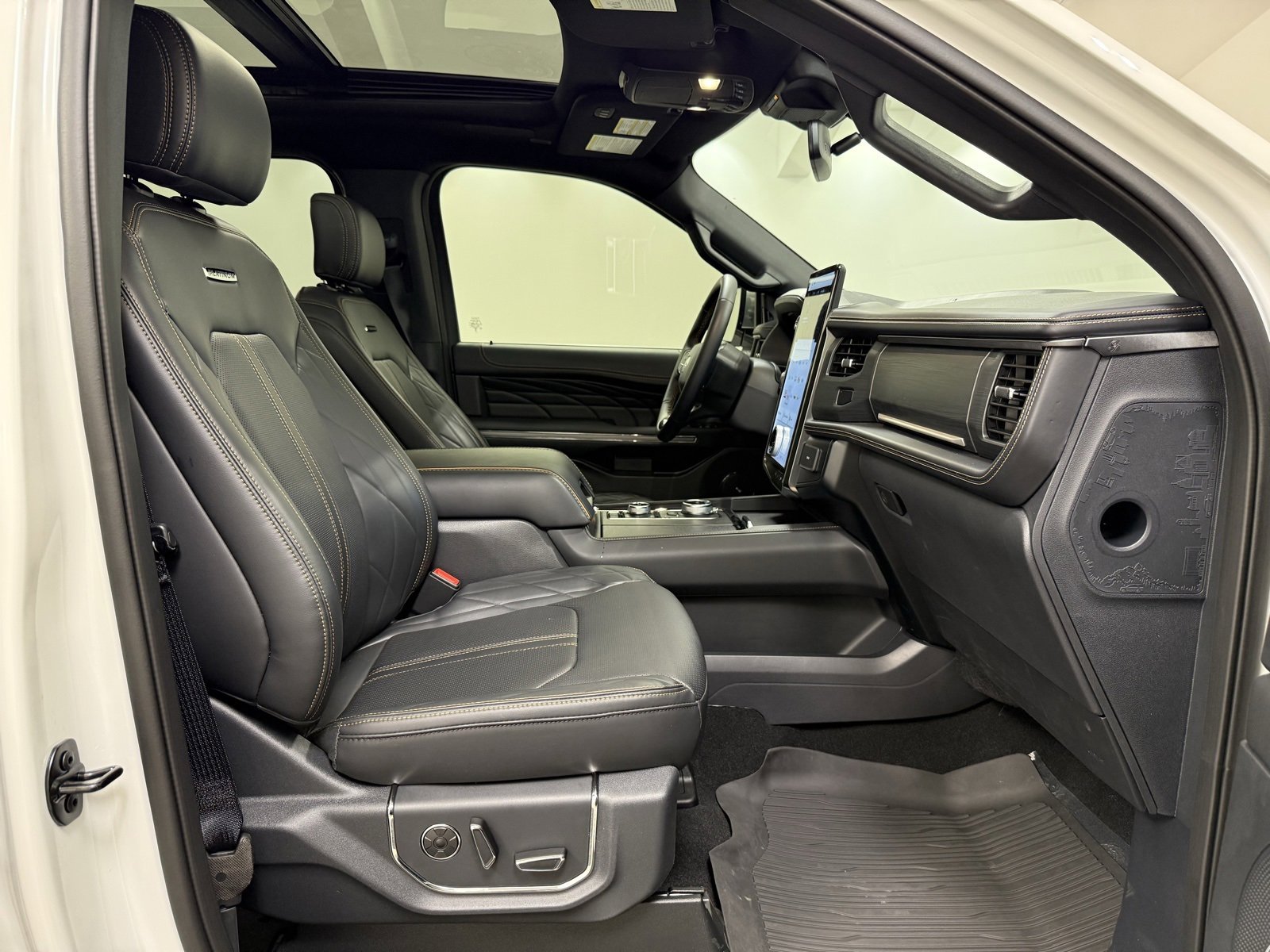Used 2024 Ford Expedition Max Platinum image 33