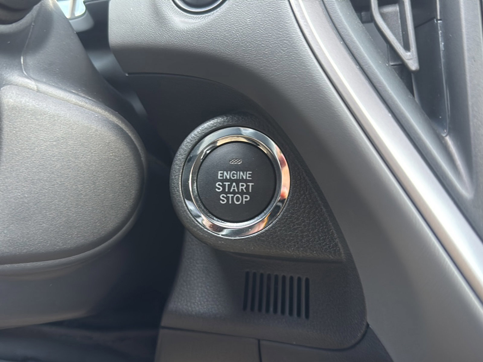 Certified 2024 Subaru Crosstrek 2.0i Premium image 32