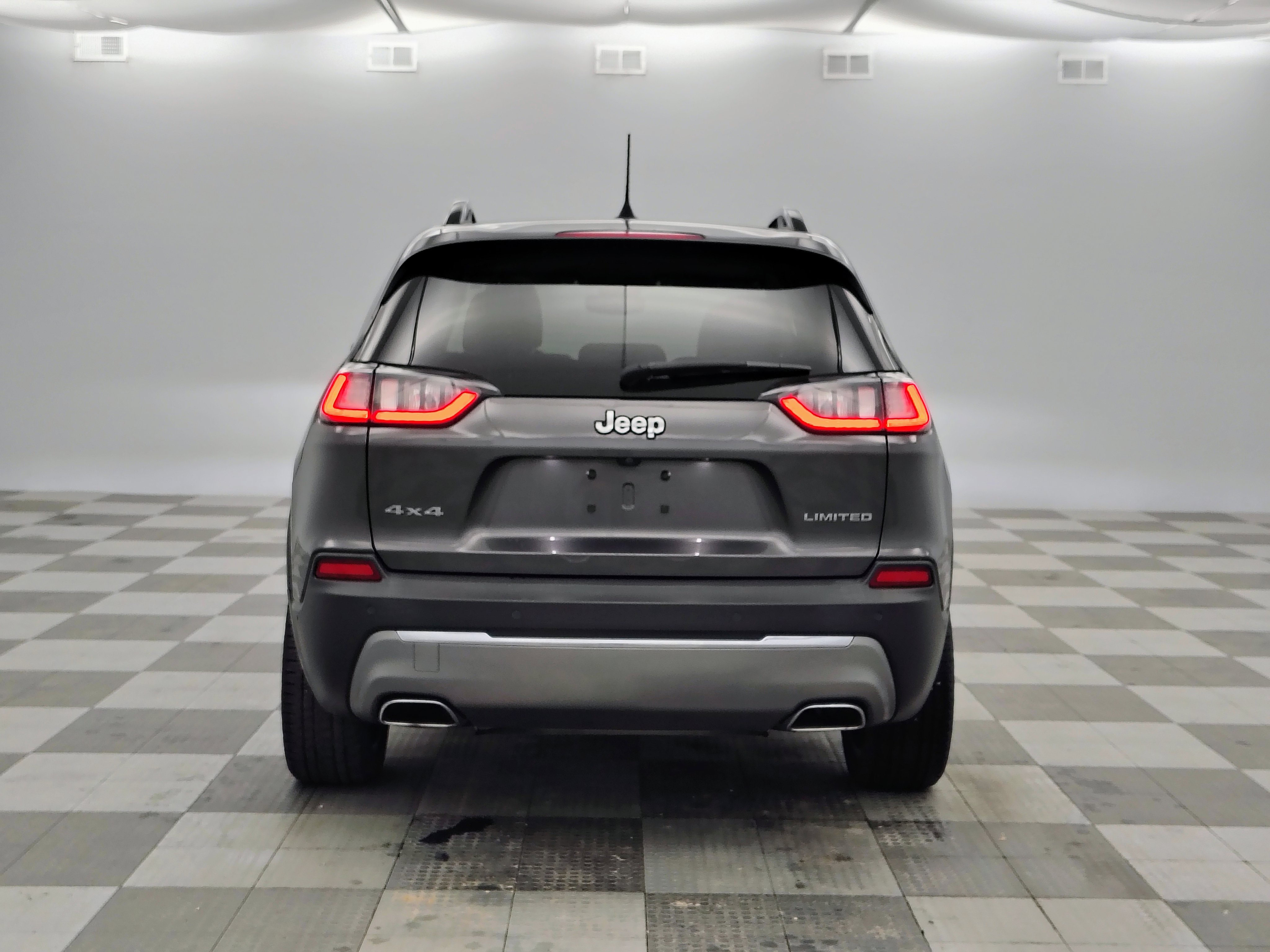 Used 2022 Jeep Cherokee Limited w/ Elite Package image 6