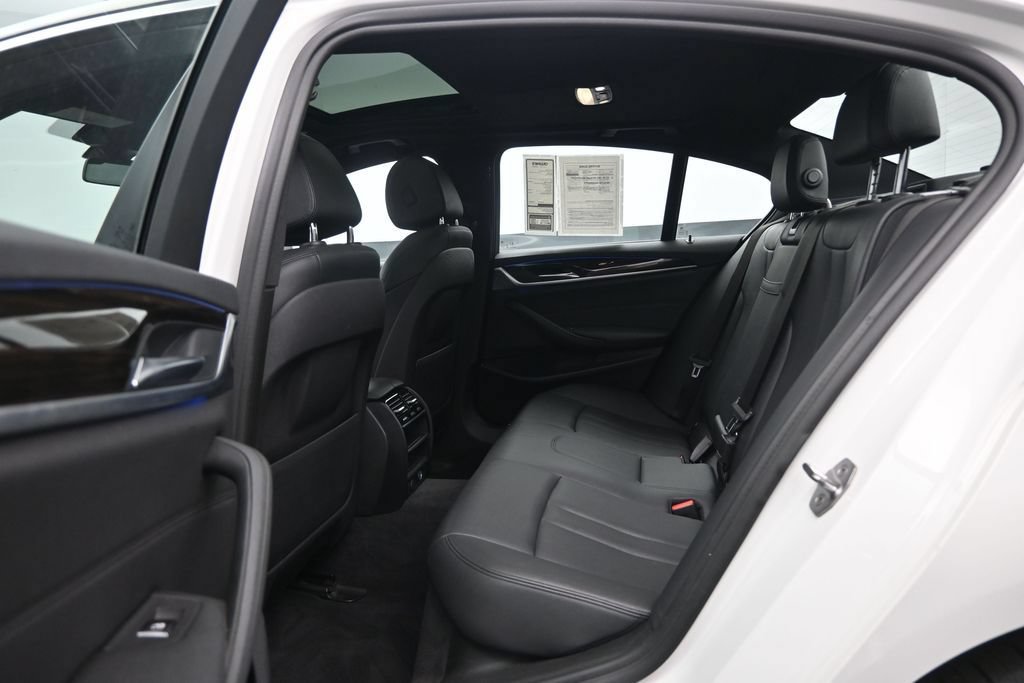 Used 2019 BMW 530e xDrive w/ Convenience Package AWD/4WD image 27