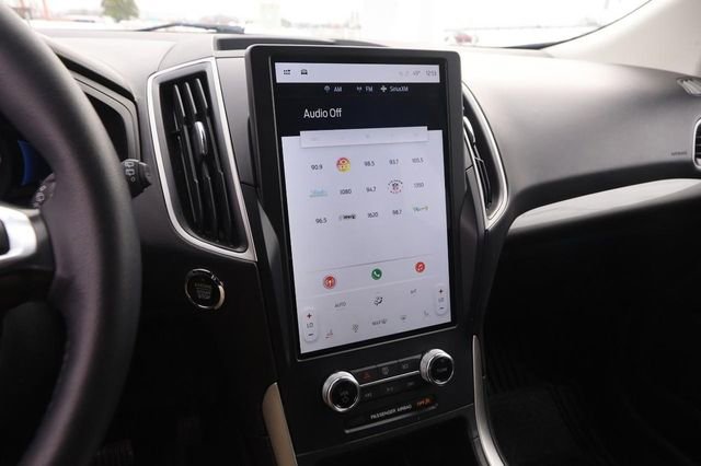 Used 2024 Ford Edge SEL image 15