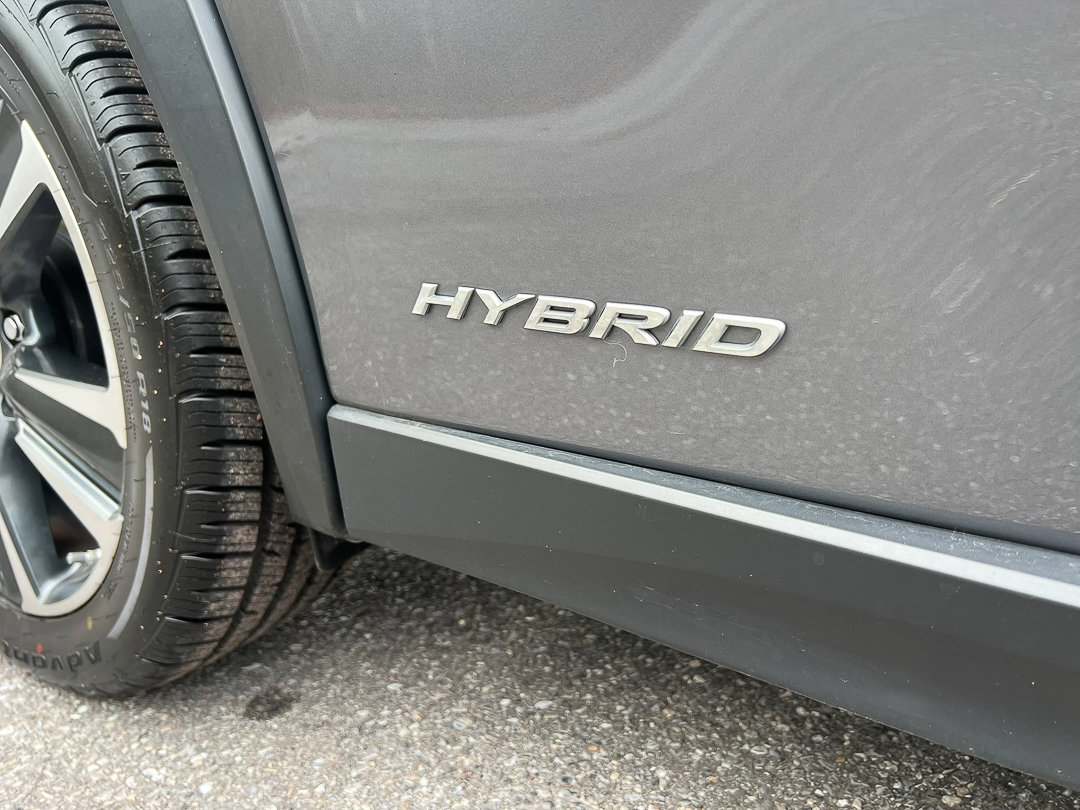 Used 2020 Lexus UX 250h w/ Premium Package image 9