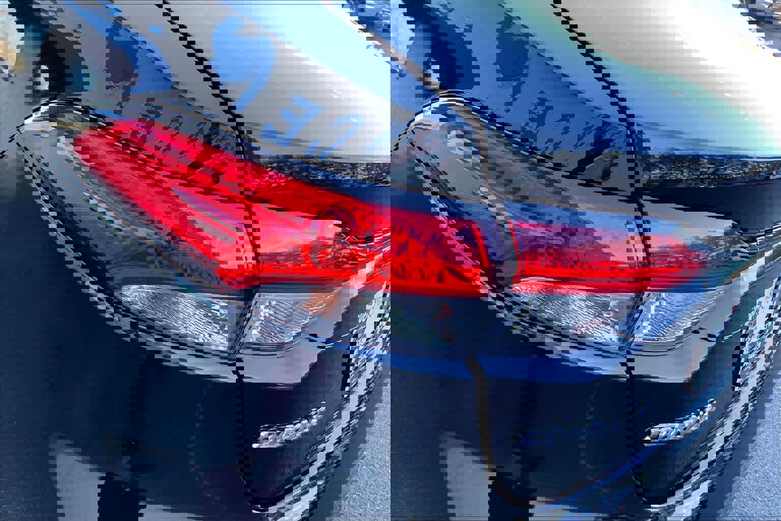 Used 2023 Toyota Corolla LE image 27