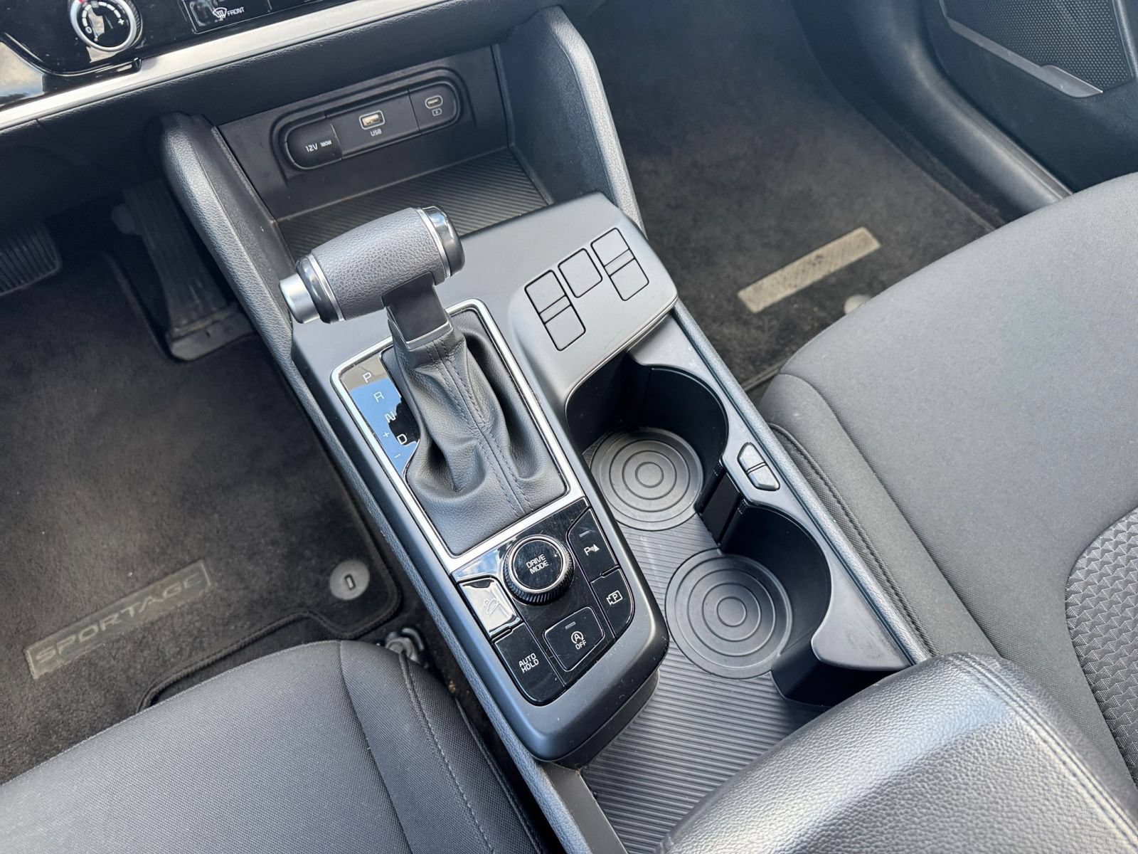 Used 2025 Kia Sportage LX FWD image 40