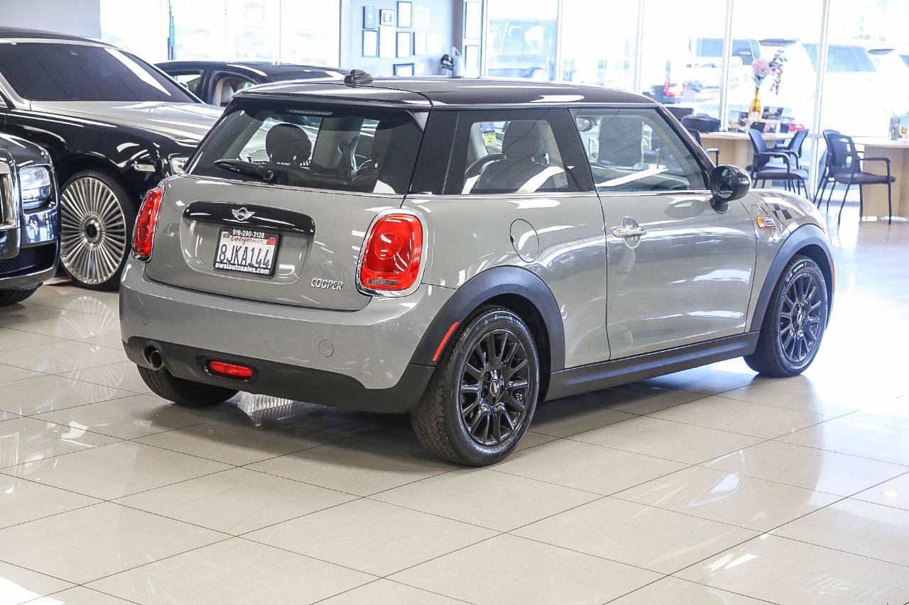 Used 2016 MINI Cooper 2-Door Hardtop FWD image 8