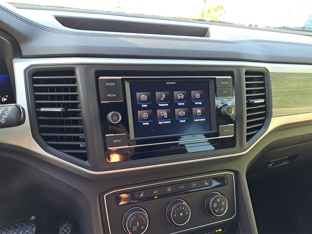 Certified 2023 Volkswagen Atlas Cross Sport SE image 20