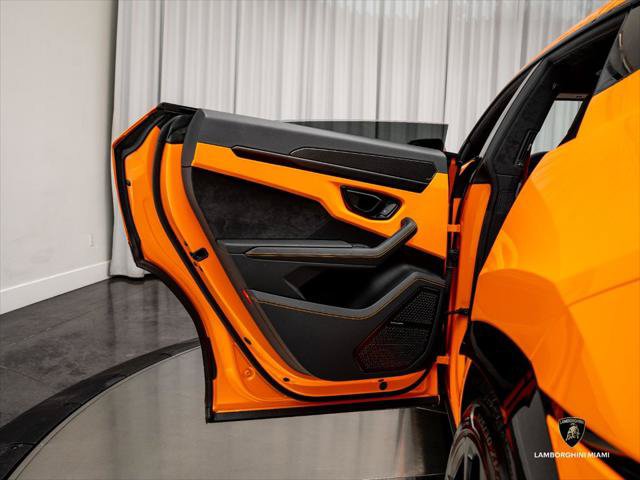 Used 2024 Lamborghini Urus S AWD/4WD image 47