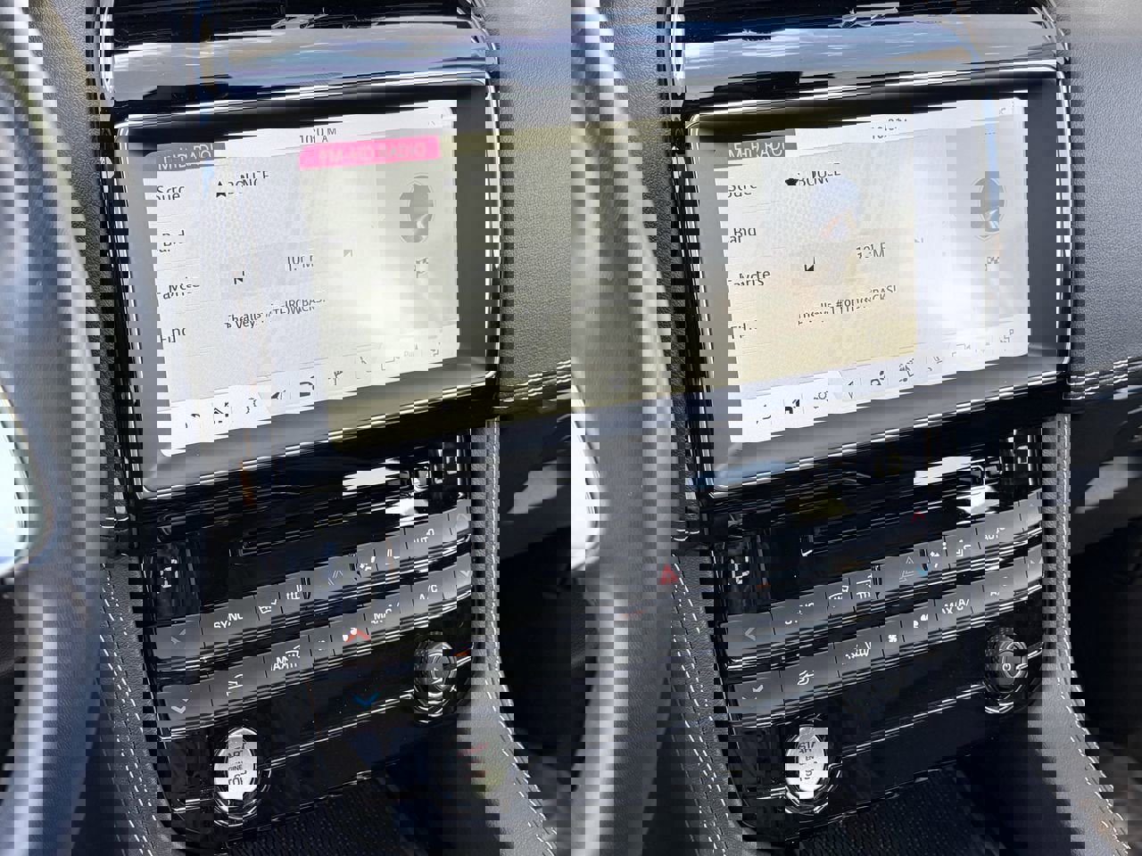 Used 2019 Jaguar F-PACE S image 24