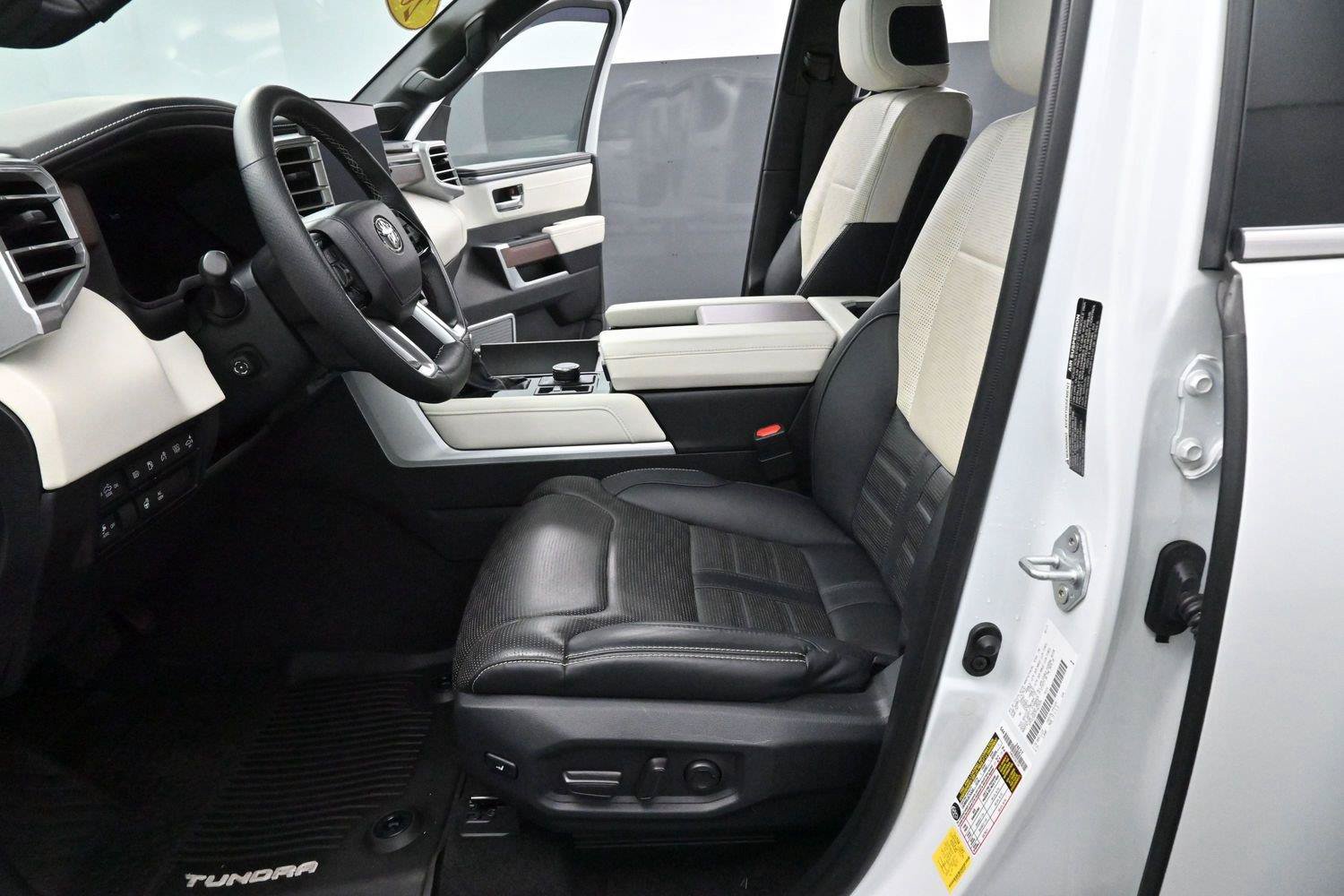 Used 2023 Toyota Tundra Capstone AWD/4WD image 14