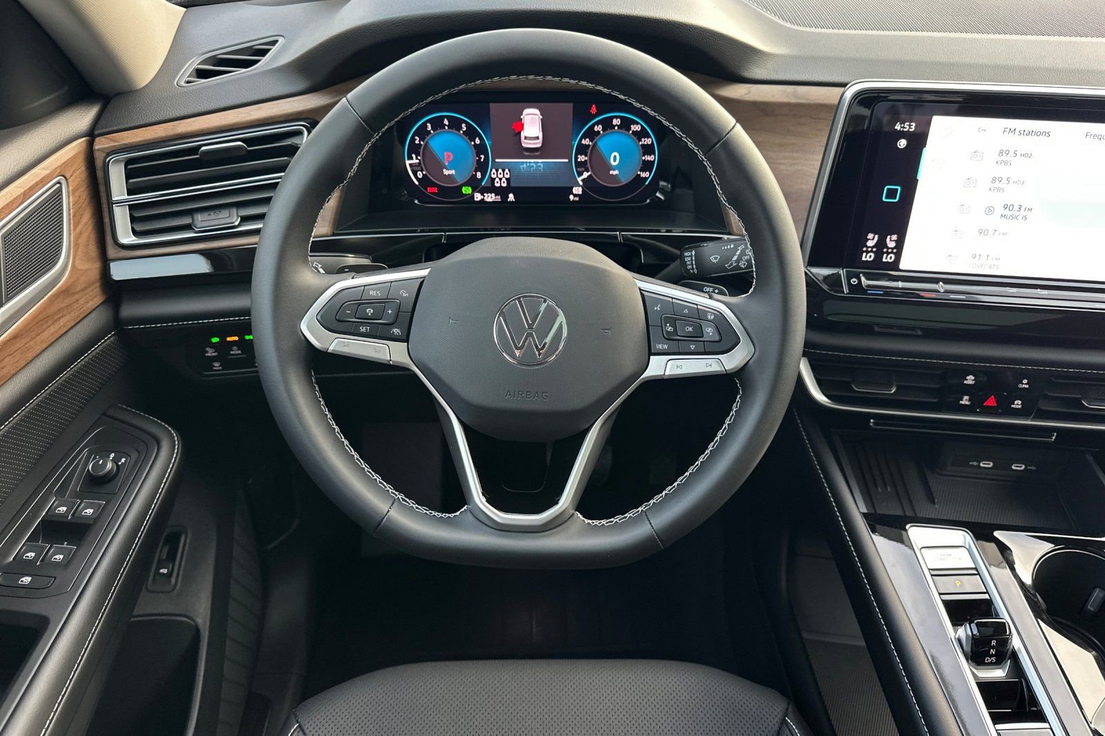 New 2026 Volkswagen Atlas SE image 12