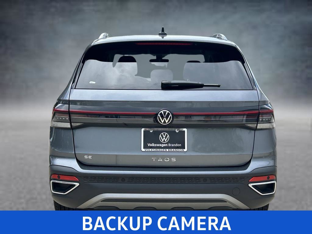 Certified 2026 Volkswagen Taos SE w/ Black Wheel Package FWD image 6