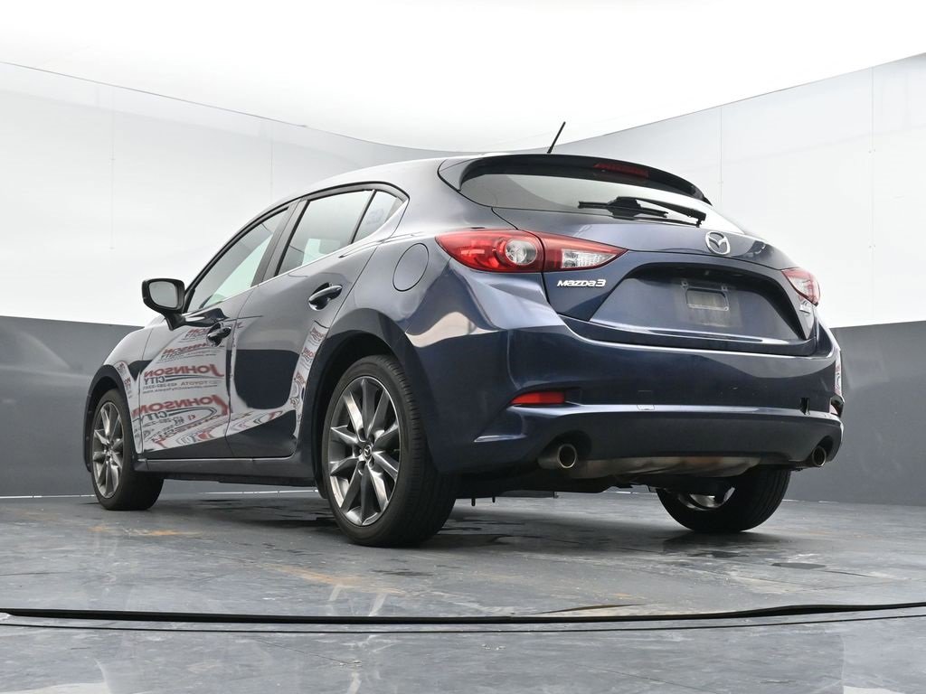 Used 2018 MAZDA MAZDA3 Touring image 21