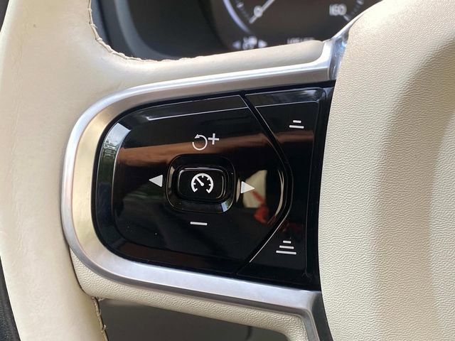 Used 2018 Volvo XC90 T6 Momentum w/ Momentum Plus Package image 21