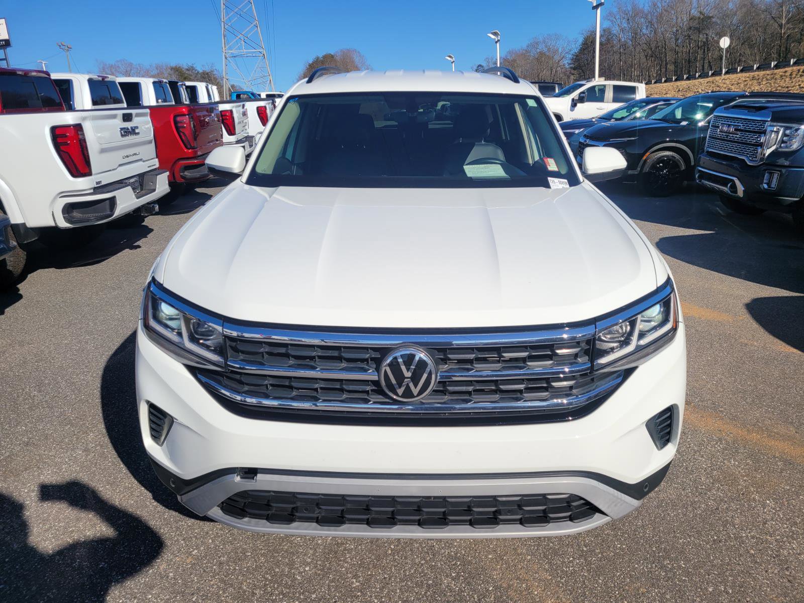 Used 2021 Volkswagen Atlas SE image 2