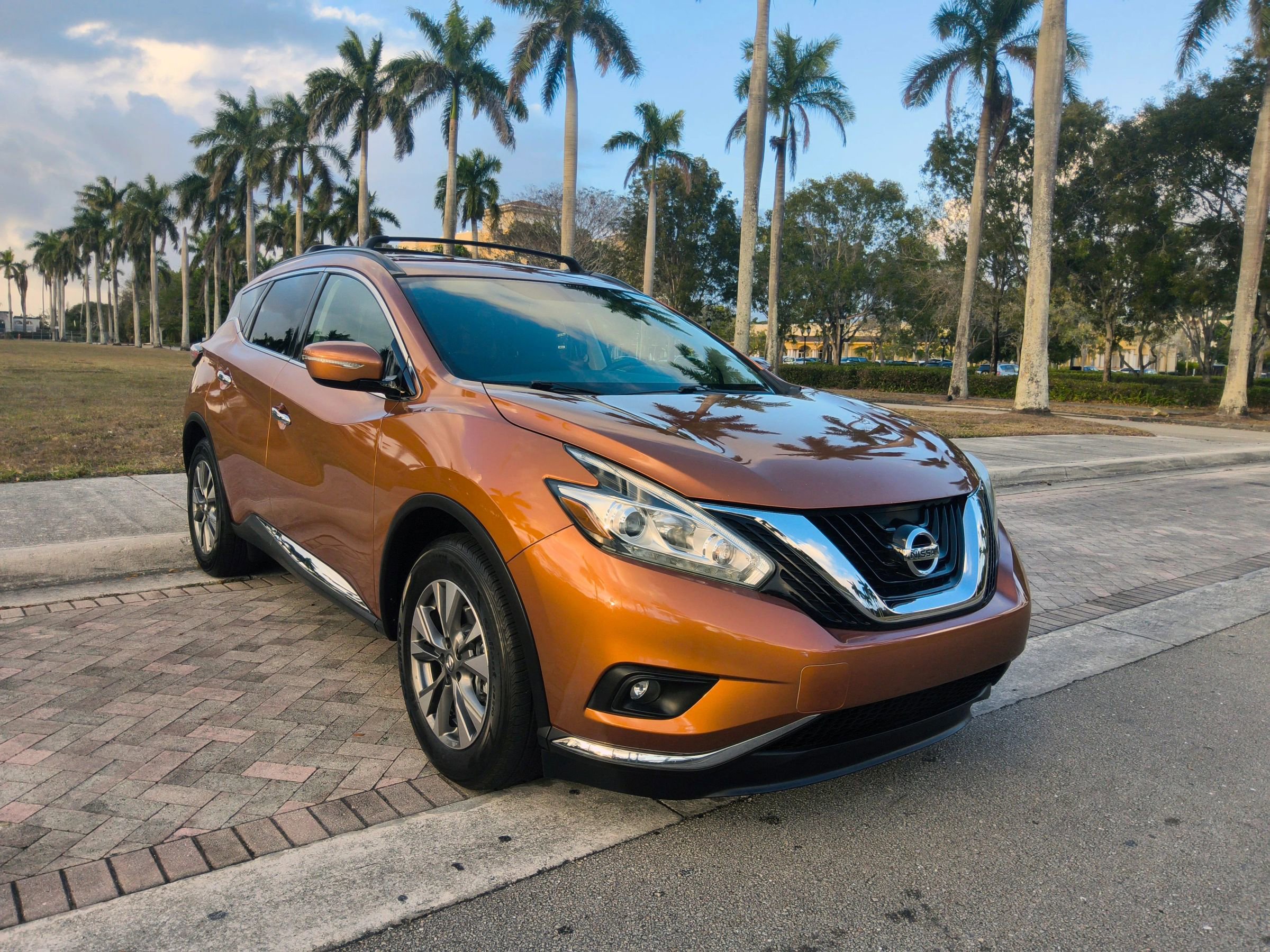 Used 2015 Nissan Murano SV image 1