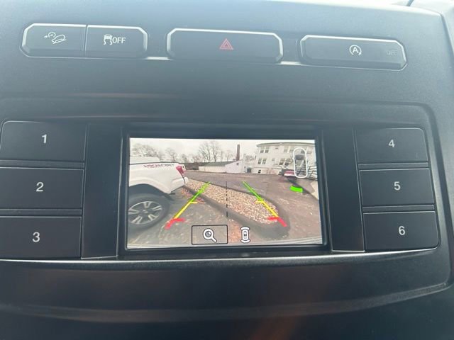 Used 2018 Ford Expedition XLT image 23