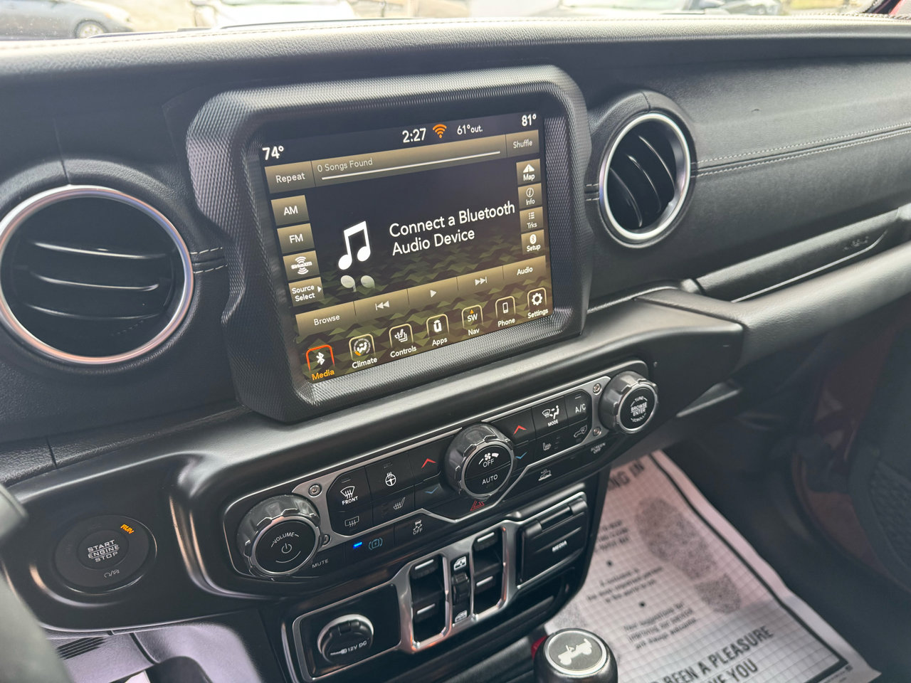 Used 2022 Jeep Wrangler Unlimited Sahara w/ Cold Weather Group image 22