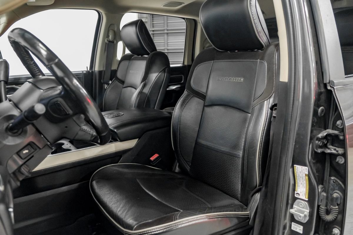 Used 2020 RAM 3500 Laramie image 30