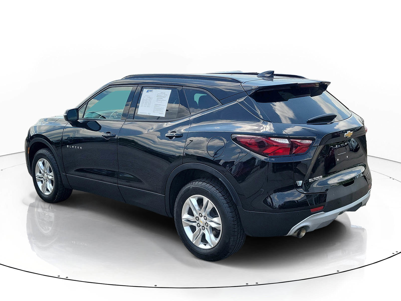 Used 2022 Chevrolet Blazer LT FWD image 4