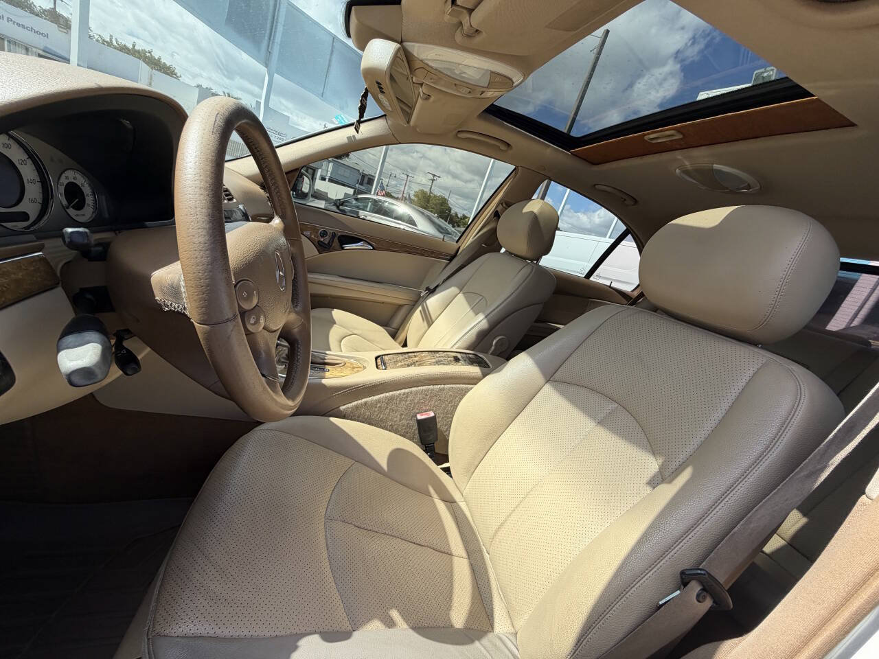 Used 2007 Mercedes-Benz E 350 4MATIC Sedan image 13