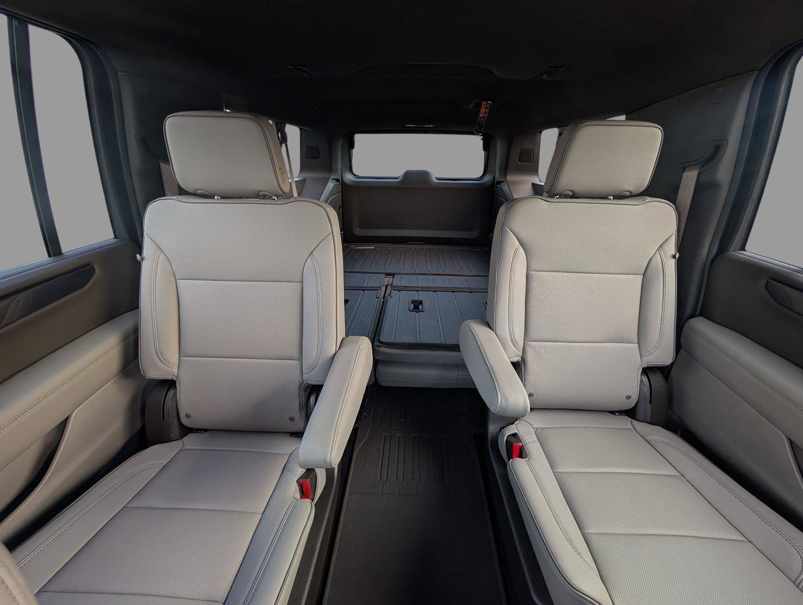 New 2026 GMC Yukon XL Elevation w/ LPO, Floor Liner Package RWD image 32