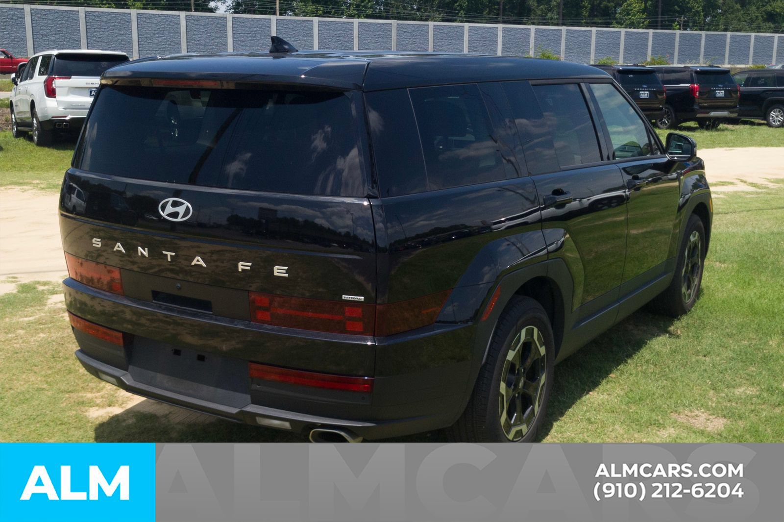 Used 2024 Hyundai Santa Fe SE AWD/4WD image 6