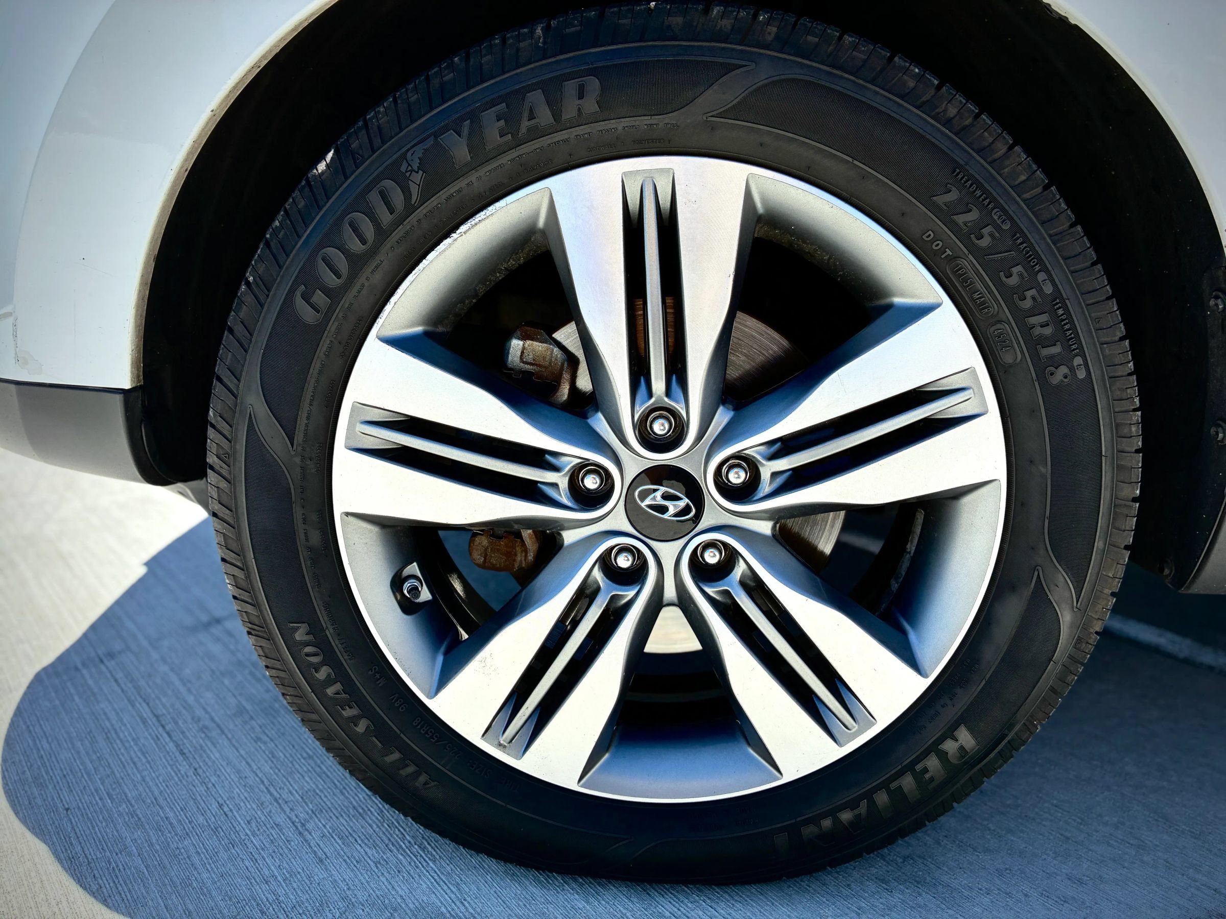 Used 2015 Hyundai Tucson Limited w/ Option Group 03 AWD/4WD image 16