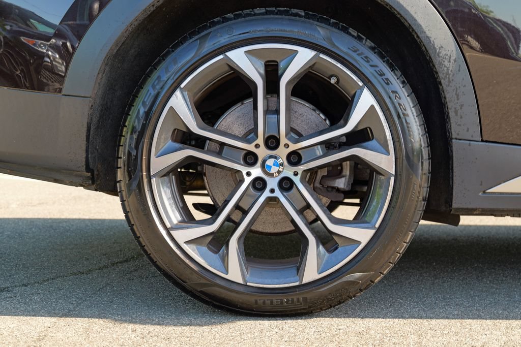 Used 2021 BMW X6 xDrive40i w/ Premium Package 2 AWD/4WD image 11