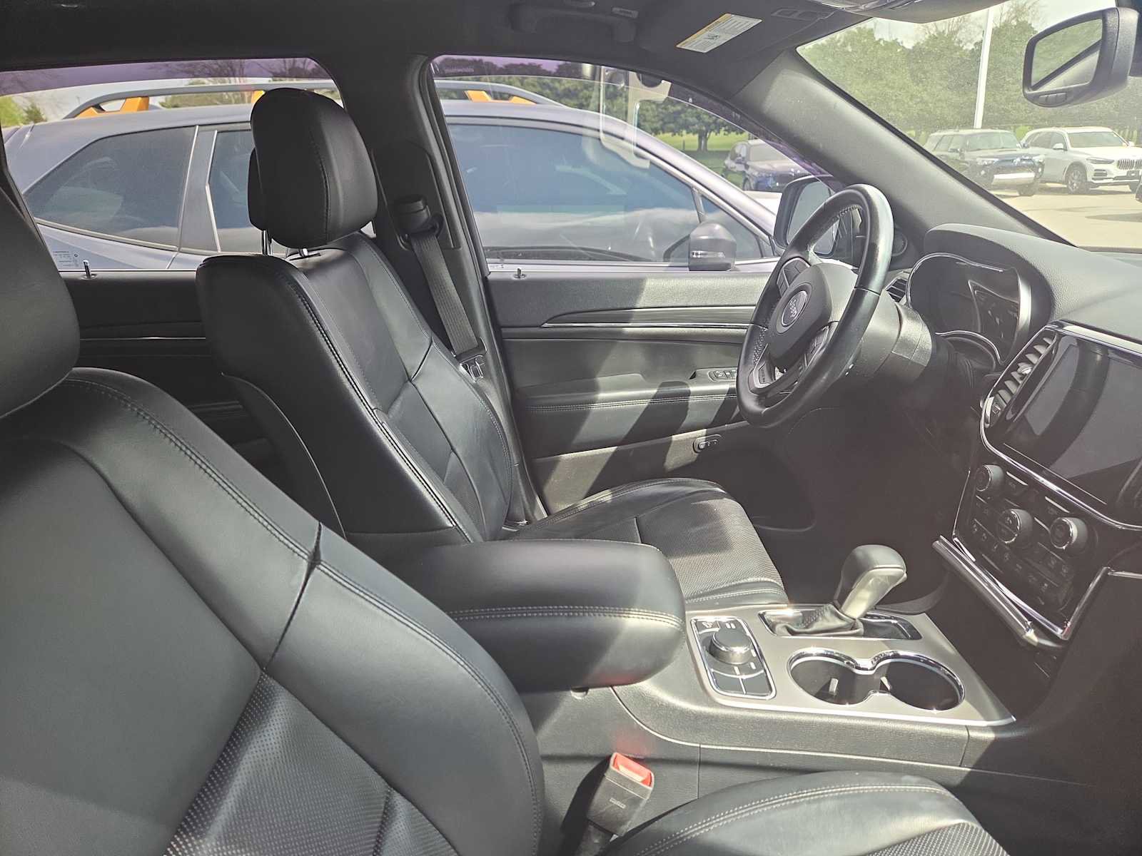 Used 2019 Jeep Grand Cherokee Limited w/ Luxury Group II image 11