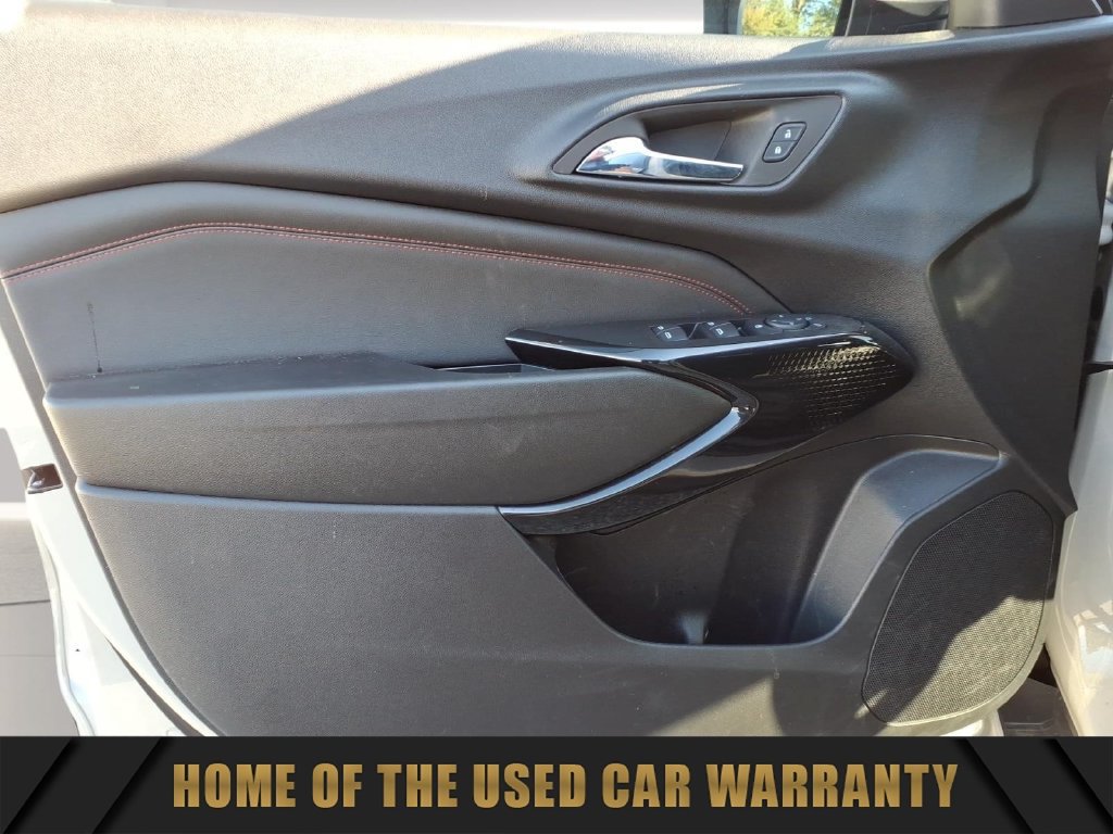 Used 2026 Chevrolet Trax RS w/ Sunroof Package FWD image 12