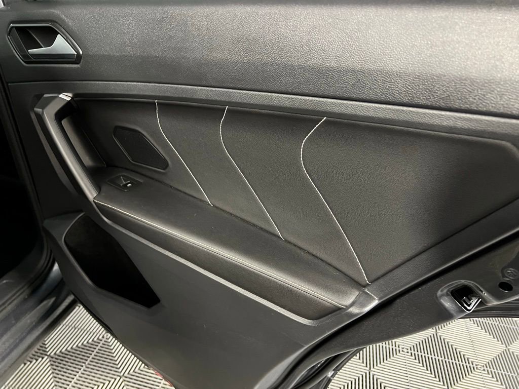 Used 2022 Volkswagen Tiguan SE image 29