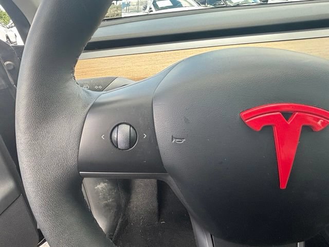 Used 2023 Tesla Model Y Performance AWD/4WD image 16