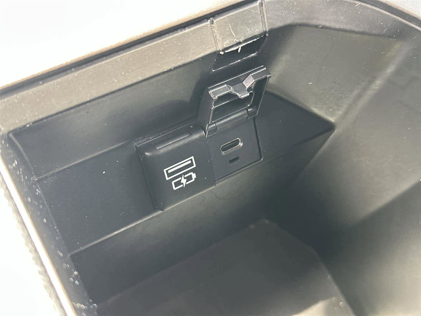 Used 2023 Toyota Camry LE FWD image 39