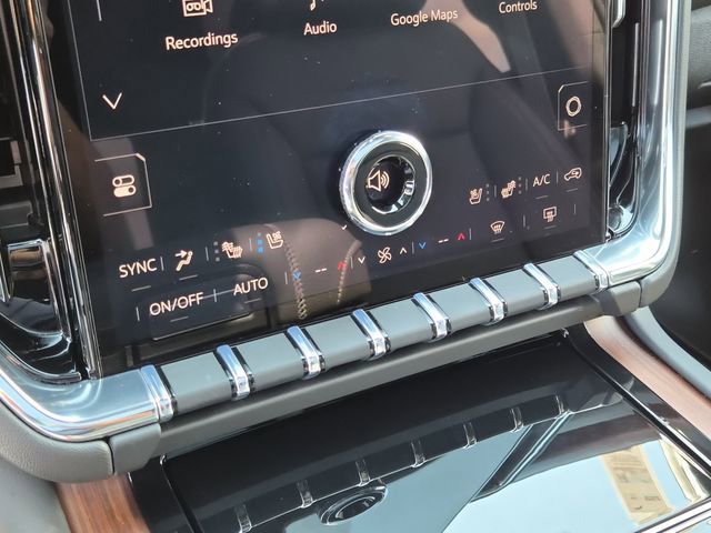 Used 2026 GMC Yukon Denali w/ Advanced Technology Package image 31