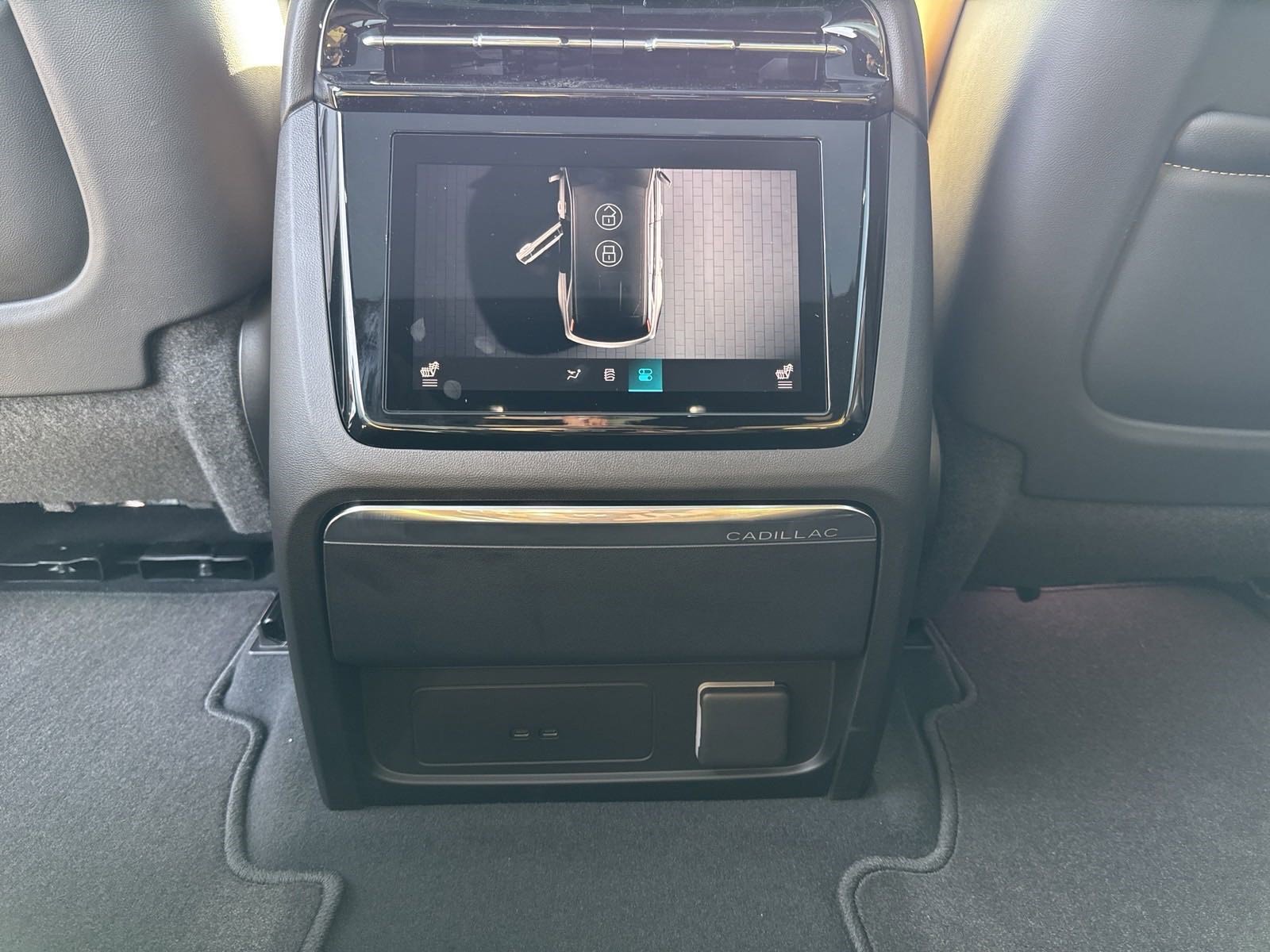 New 2025 Cadillac Escalade IQ Luxury 2 image 8