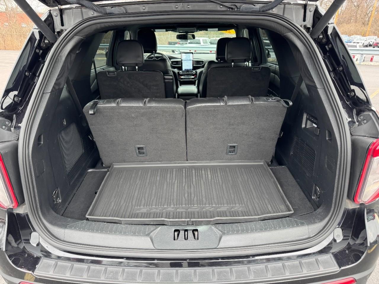 Used 2022 Ford Explorer ST w/ Equipment Group 401A image 4