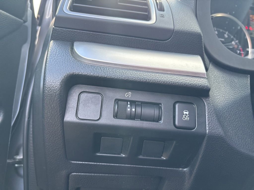 Used 2016 Subaru Crosstrek 2.0i Premium w/ Moonroof Package image 24