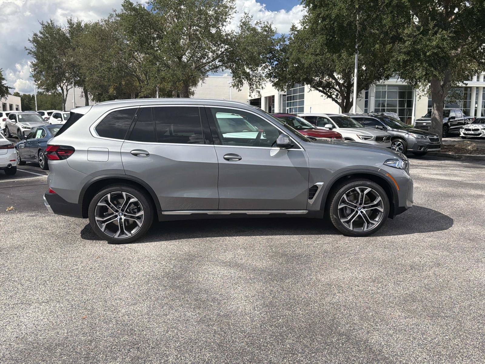 New 2026 BMW X5 sDrive40i RWD image 3