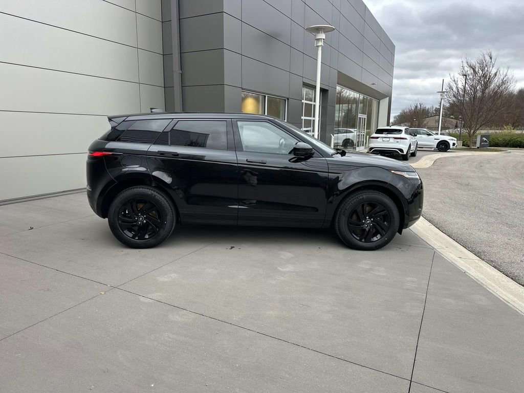 New 2026 Land Rover Range Rover Evoque S image 4