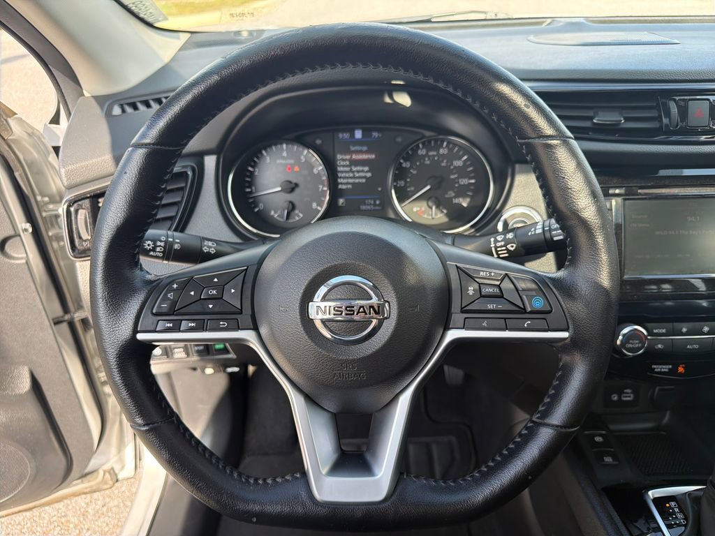 Used 2022 Nissan Rogue Sport SL w/ Premium Package AWD/4WD image 26