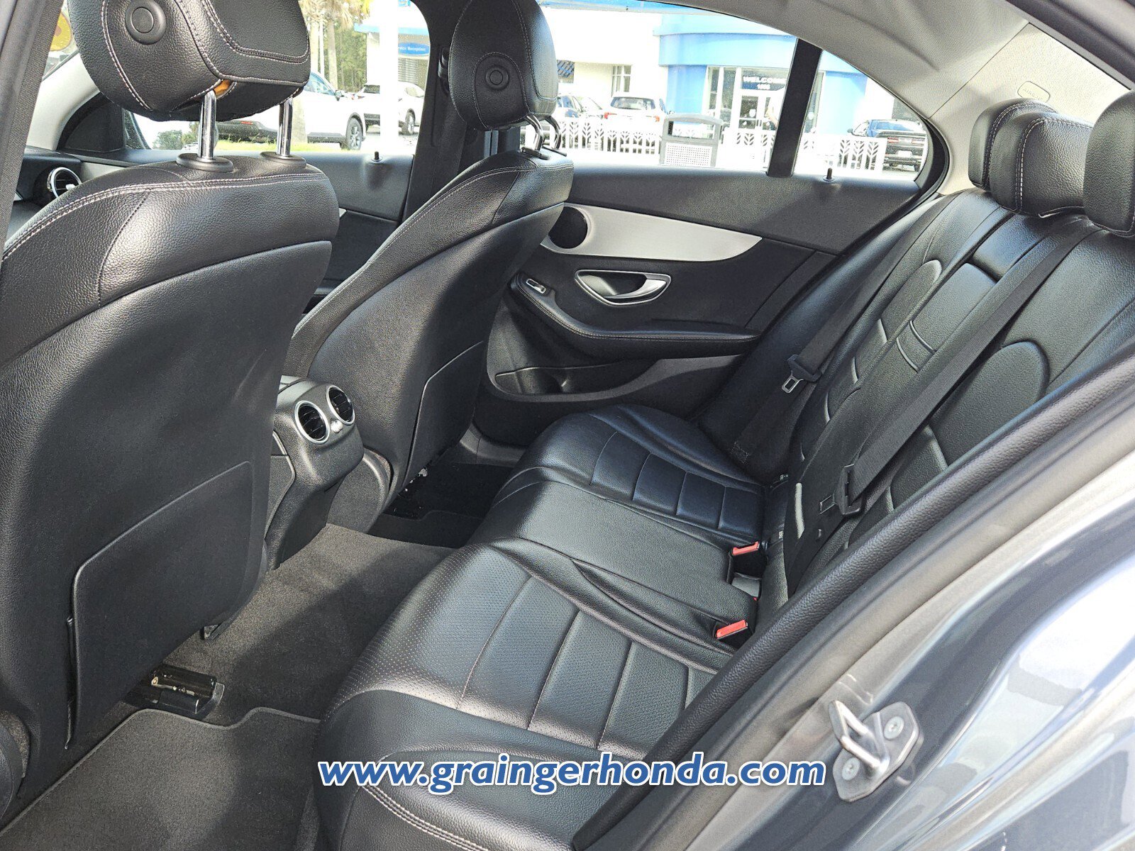 Used 2018 Mercedes-Benz C 300 Sedan image 11