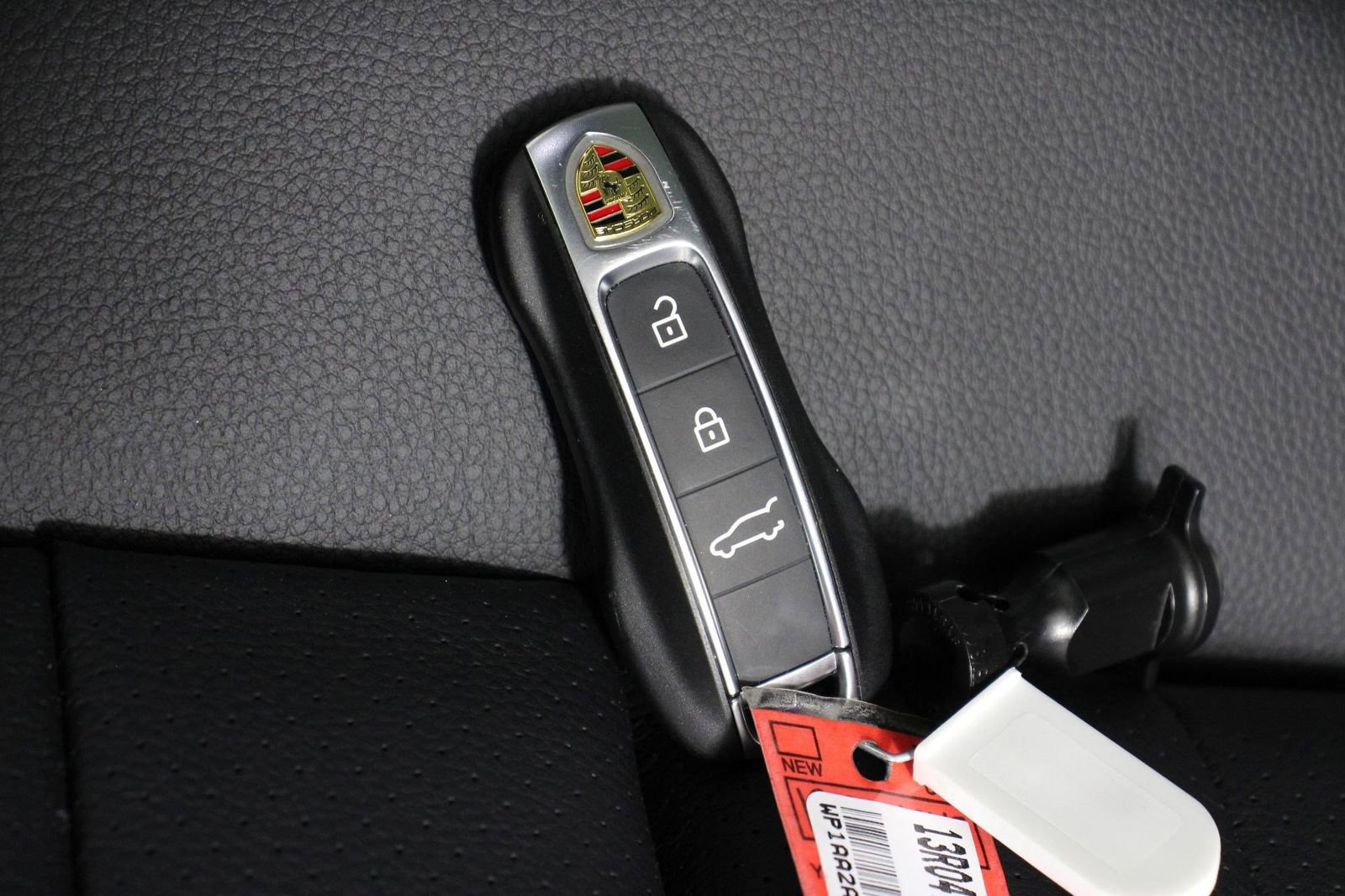 Certified 2025 Porsche Cayenne image 34