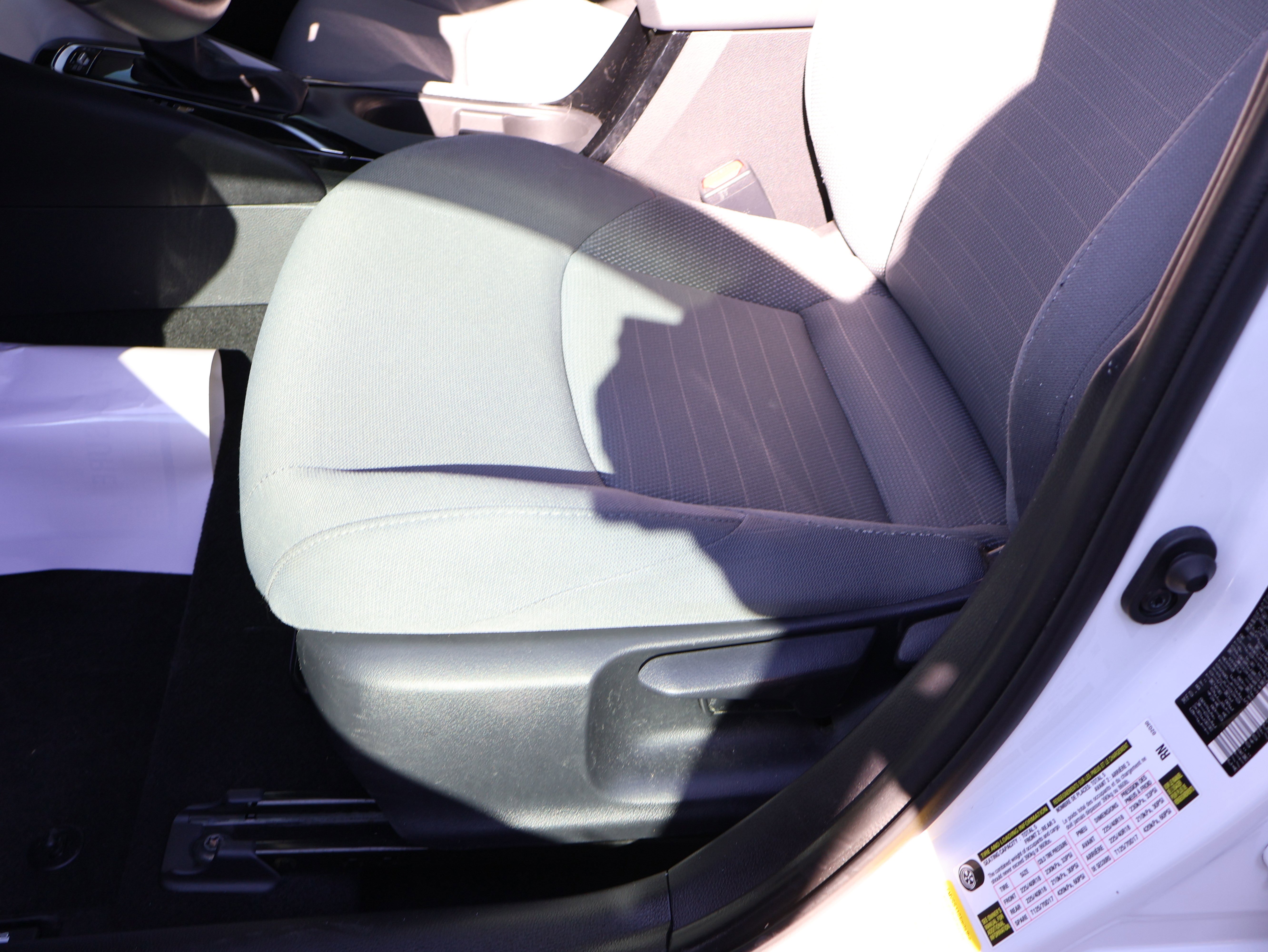 Used 2024 Toyota Corolla SE image 34