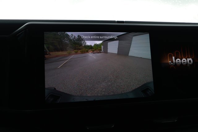 New 2026 Jeep Gladiator Sahara image 17