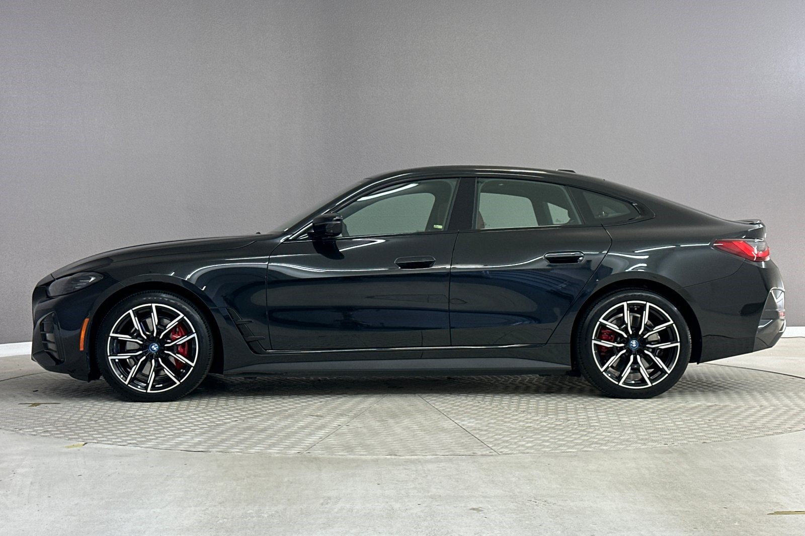 Certified 2024 BMW i4 eDrive40 w/ M Sport Package RWD image 2