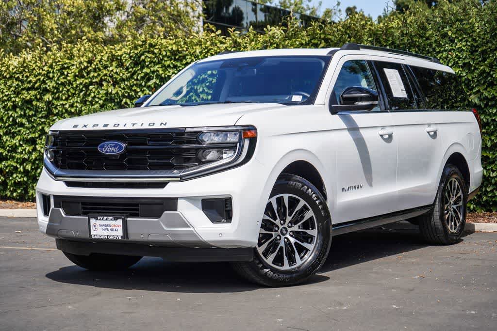 Used 2025 Ford Expedition Max Platinum AWD/4WD image 1