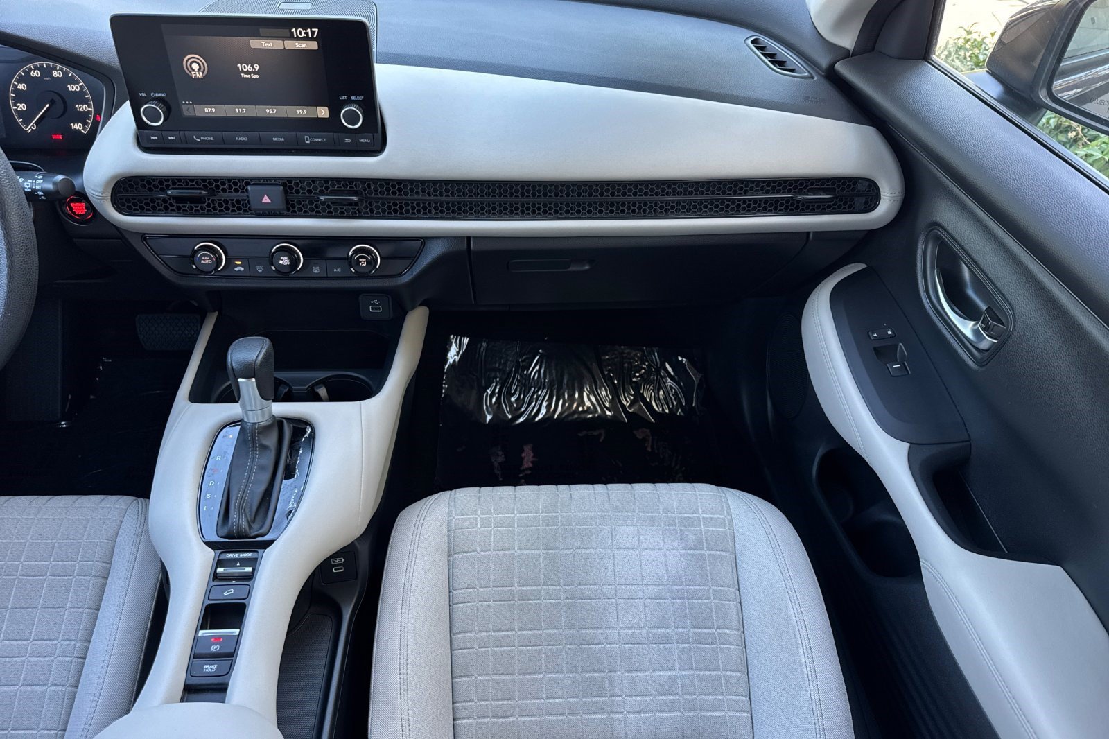 Used 2024 Honda HR-V LX image 31