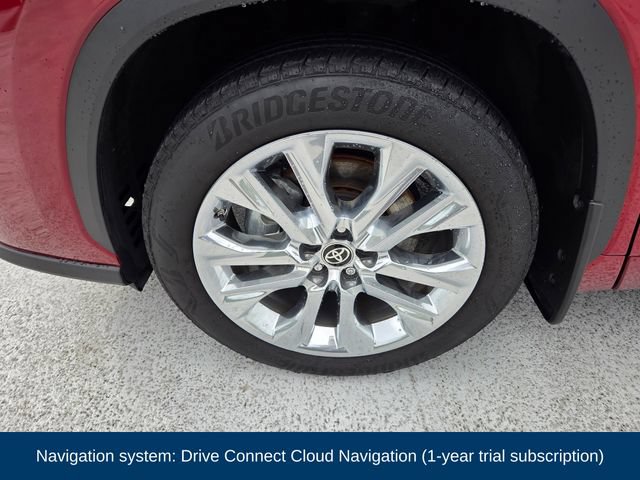 Used 2025 Toyota Highlander Limited FWD image 8