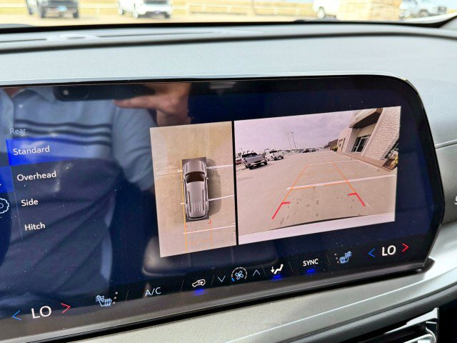 New 2026 Chevrolet Traverse LT w/ Driver Confidence Package image 23